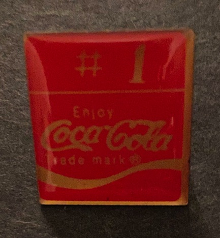 4875-2 € 2.50 coca cola pin #1.jpeg